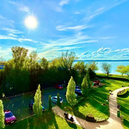 Aqua Blue Apartmanok - Siófok Extérieur photo