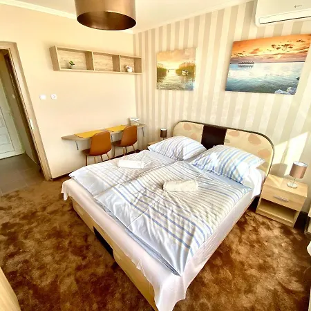 Aqua Blue Apartmanok - Siófok Extérieur photo