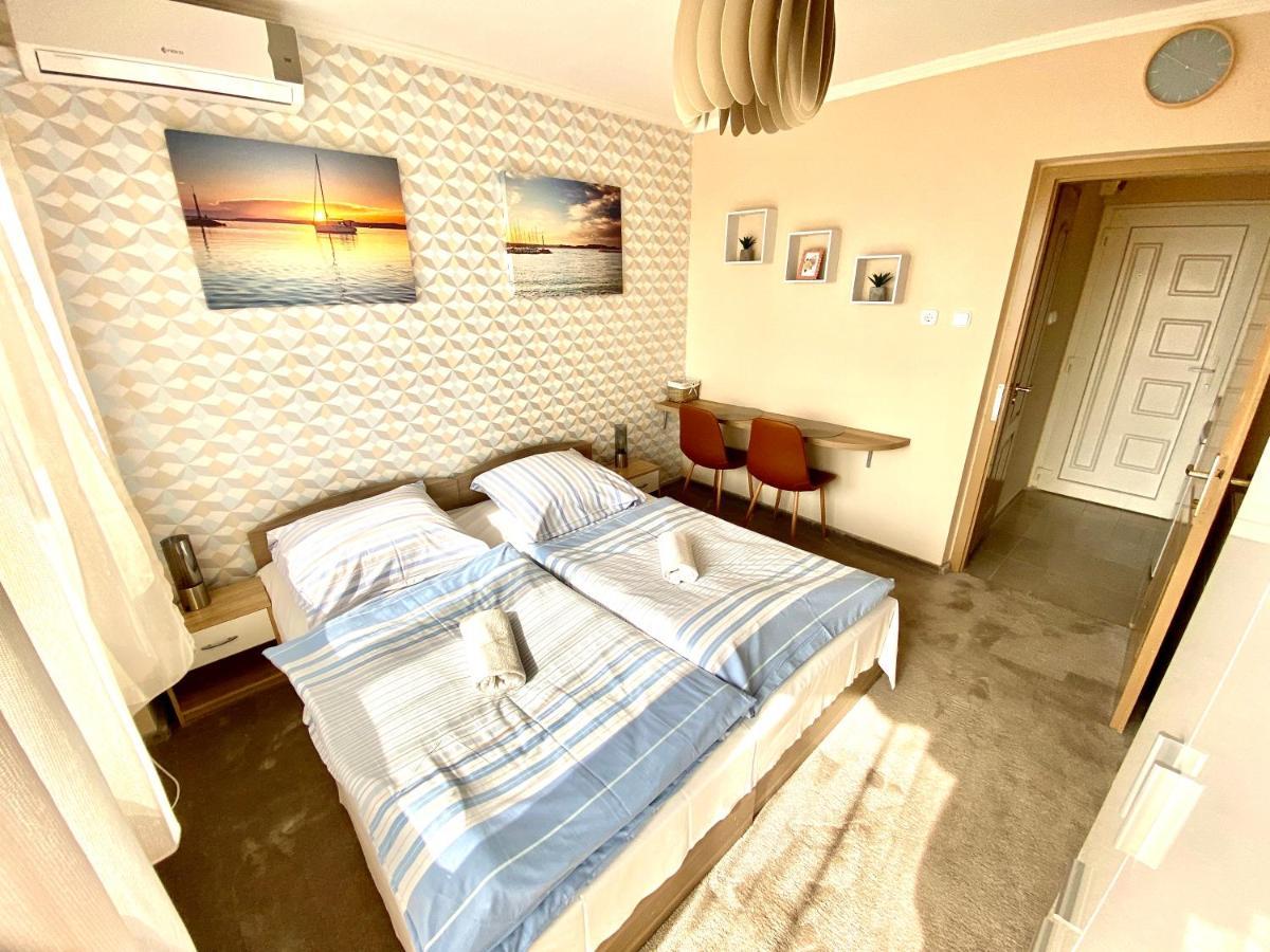 Aqua Blue - Apartment